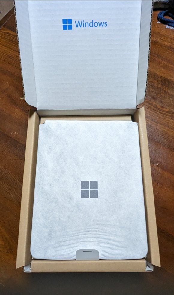 bamboo80286's tweet photo. Volterraさん到着! 勝手に #SurfaceDesktop と呼ぼうw
まずはセットアップから #VisualStudio のインストールまでかな #ProjectVolterra https://t.co/KfZwRKX9pa