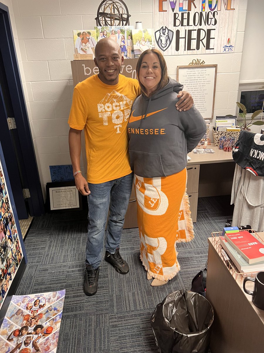 Traci Hunt tweet media