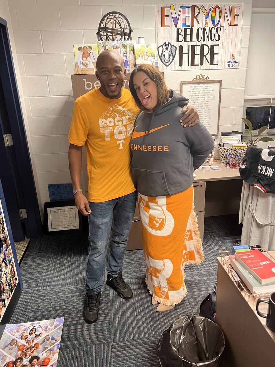 Traci Hunt tweet media