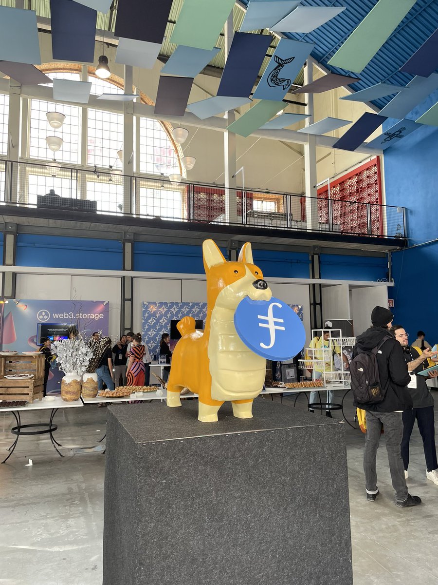 omchainio's tweet photo. We’re at the #FilLis #filecoin #lisbon and it’s great to see that we share the same vision with the leading distributed immutable filestorage service provider @IPFS 

Businesses should explore different storage options, and blockchain infrastructures. 

#omchain #OMC @omchainio https://t.co/gcTyQ4LE1h