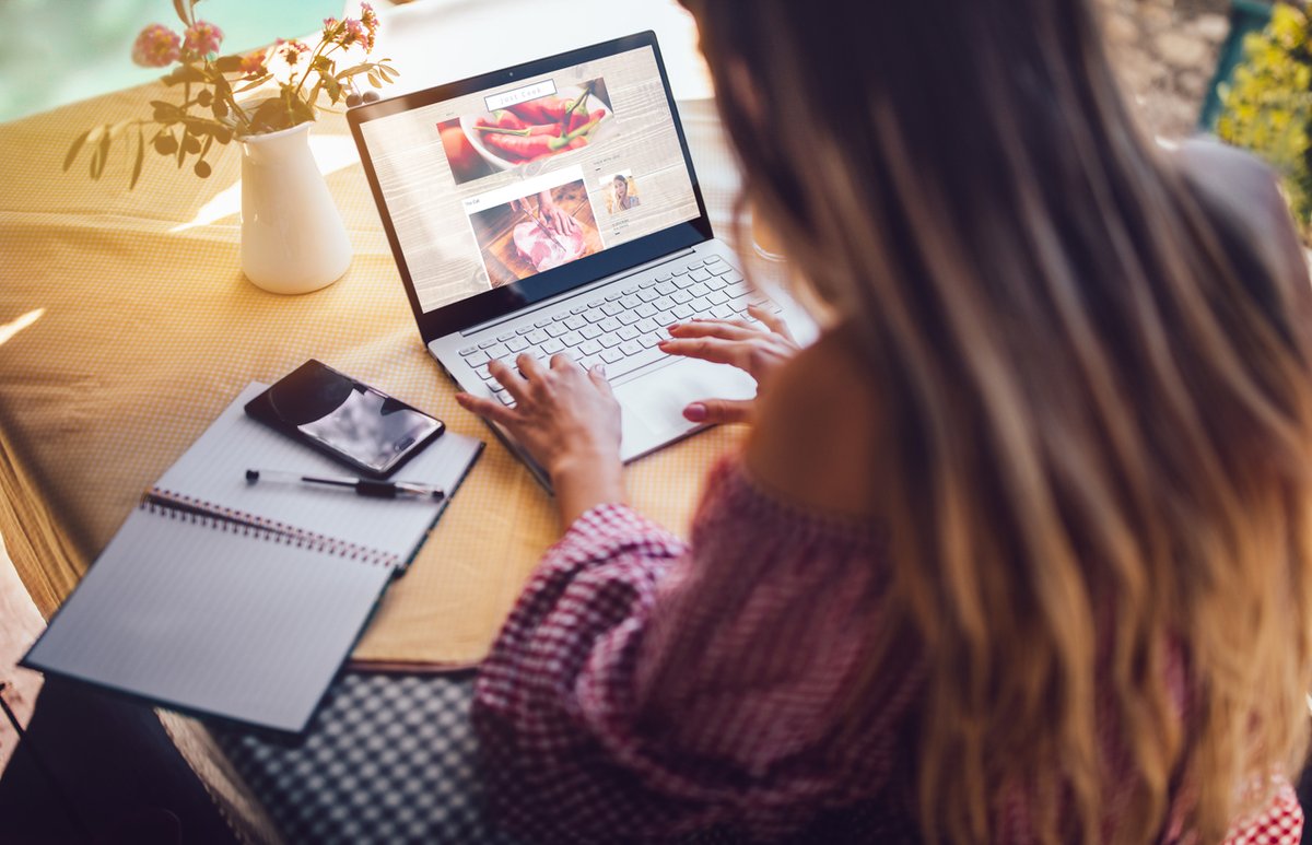 Xunta's tweet photo. 🔵 O programa #Emega de emprendemento feminino apoia este ano a creación de 241 negocios e o emprego de 619 mulleres
📑 Xa está dispoñible a resolución da iniciativa, que neste 2022 conta cun investimento de 4,4 M€
ℹ https://t.co/qGctY8w3FH https://t.co/AsREJk74fT
