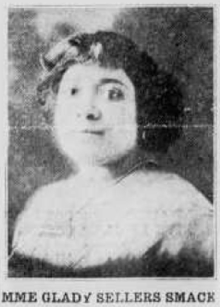 105 years ago this week, November 1, 1917, my photo was in the Wisconsin Weekly Blade in a story about our Milwaukee sendoff event for a group of African American soldiers on their way to fight in WWI. Read the story at chroniclingamerica.loc.gov/lccn/sn8402584… #madamegoldye #therealmadamegoldye