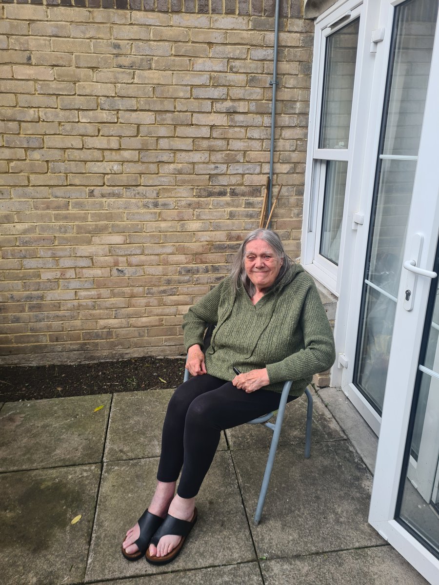 LimitedOco's tweet photo. Our team had a lovely social day on Friday, we tendered to a garden at Queenswood Court, a sheltered accommodation within Lambeth as the resident is vulnerable and unable to do it herself. Mrs Byrne was really pleased with the result and is now able to use her garden safely again https://t.co/I74P7bQkaY