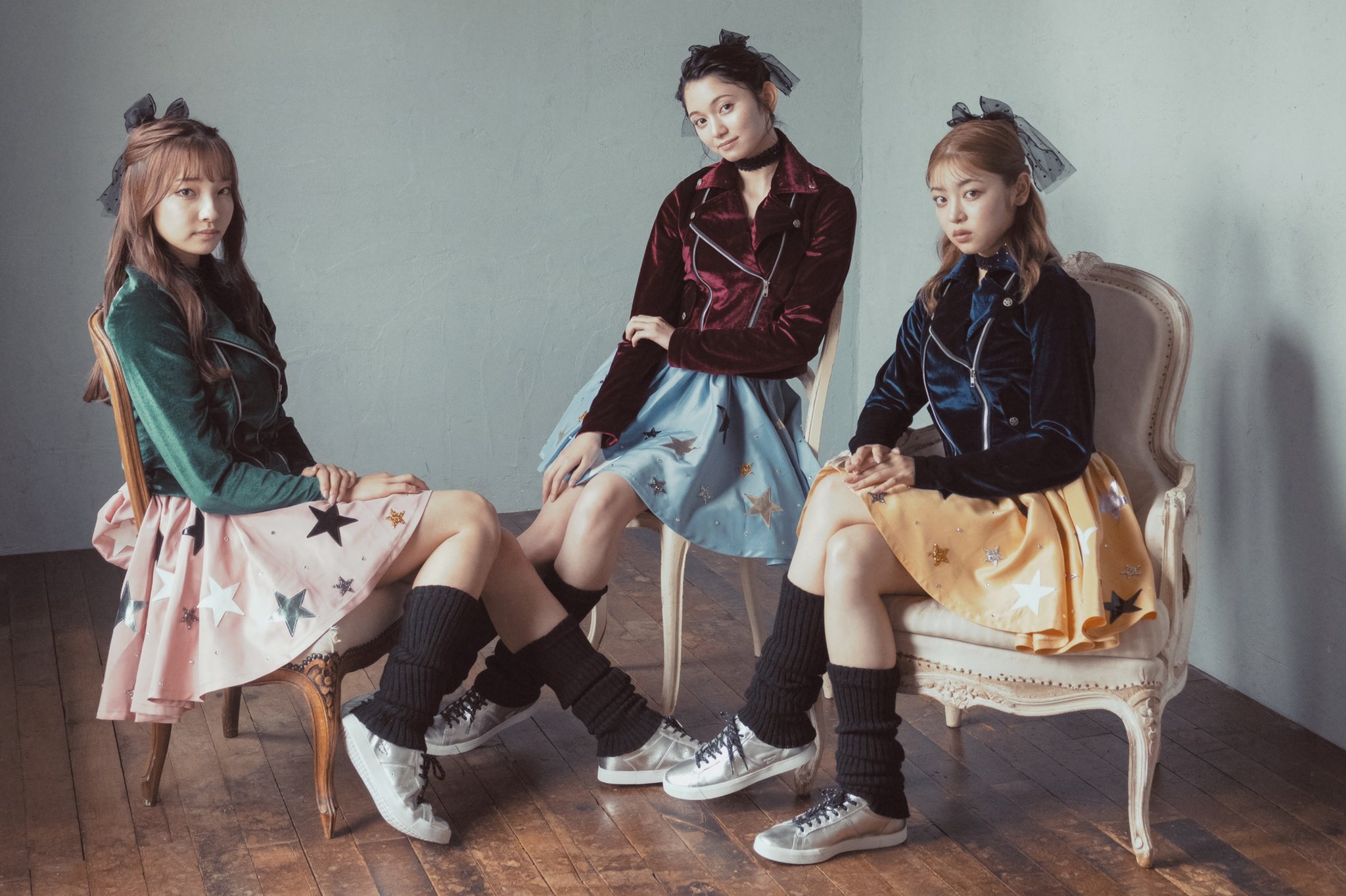 X-এ FRUITS ZIPPER【Official】: 