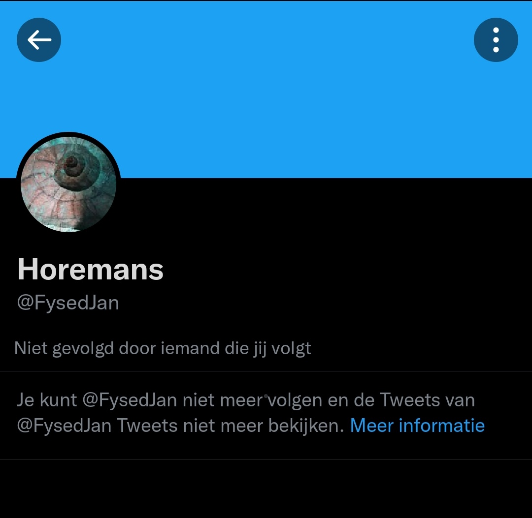 Wat een zielig mannetje.
Mij eerst willen veroordelen als dom om één autocorrectje, erover blijven drammen, niet ertegen kunnen wanneer ik jou op je overal aanwezige taalfouten wijs, reageren en dan snel blokkeren.
 Achje, geen gemis aan mensen als <a href="/FysedJan/">Horemans</a> en ander #domrechts.