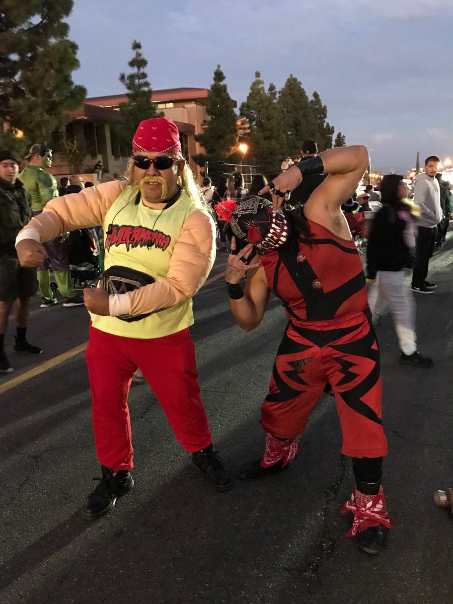 capt_marvelous's tweet photo. @HulkHogan and Hulkamania running wild brother! #hulkamania #hulkhogan #hogan https://t.co/Esk4KNIkLi