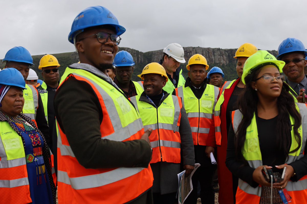 SANRAL_za's tweet photo. #MsikabaBridge | The project, spearheaded by SANRAL, is to be monitored by the Presidential Infrastructure Coordinating Commission (PICC) for fast-tracking.
#Stakeholder
#SANRALProjects
#N2WC
Join the livestream here:
https://t.co/lFRchQUWcP https://t.co/LUHAckscH4