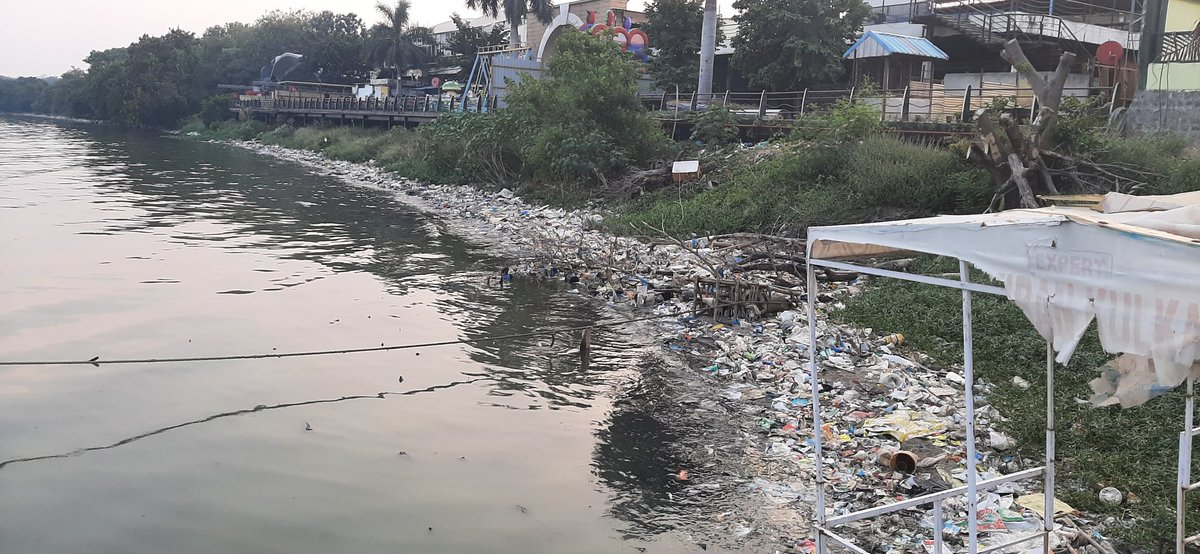Jewel of #Hyderabad the #HussainSagar is a cesspool of untreated waste.
@GHMCOnline @CommissionrGHMC @arvindkumar_ias it is high time that the dumping is stopped and lake is cleaned up.
This is my wish for #Hyderabad on #WorldCitiesDay