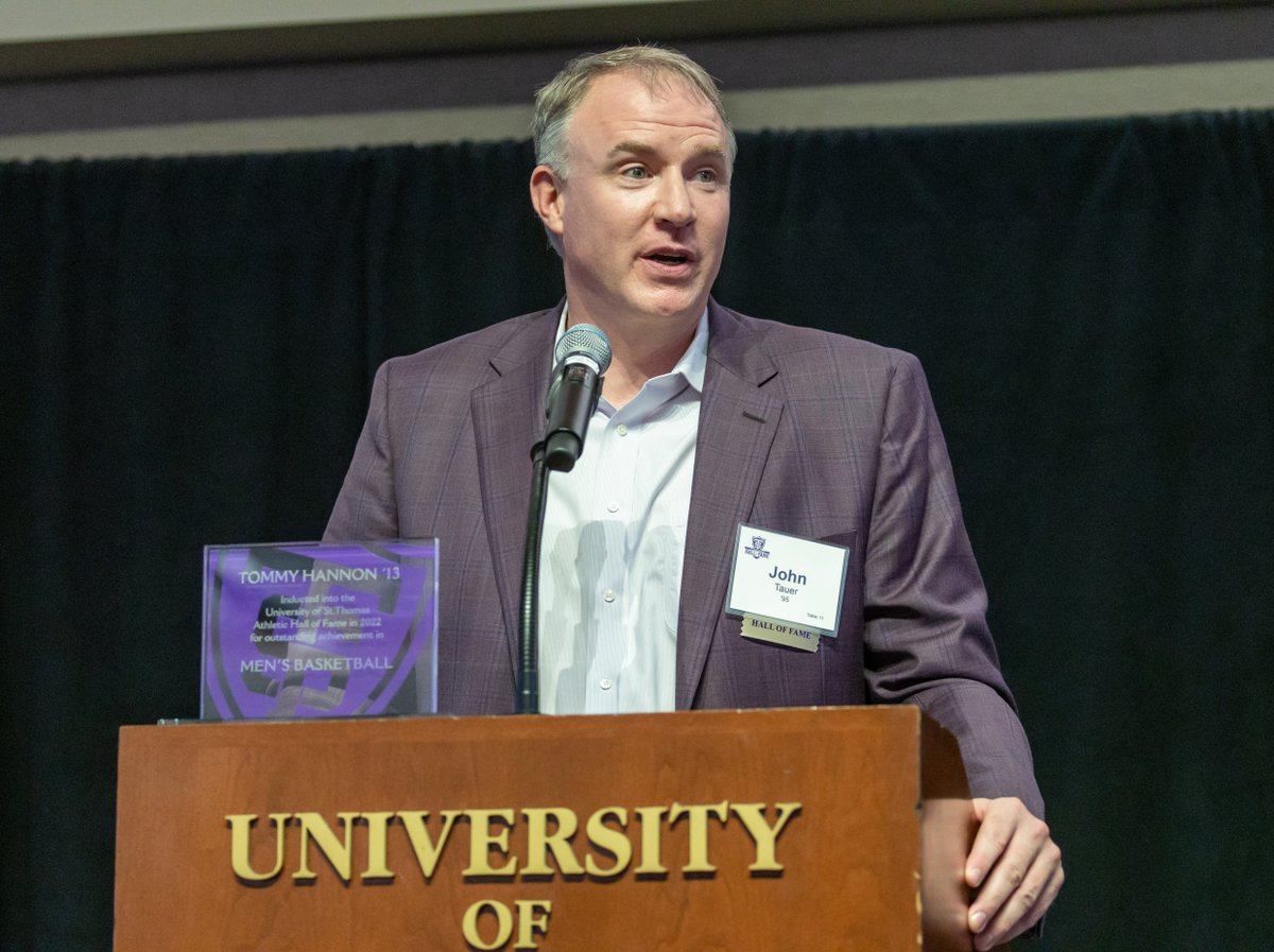 The starting center of our 2011 national champion team was officially brought into the Hall of Fame this weekend

Congrats Tommy Hannon on an amazing career!

#RollToms