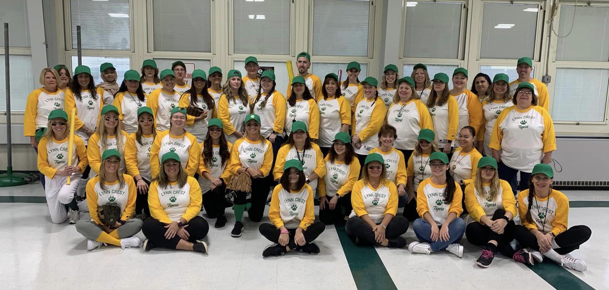 WilliamsMusic22's tweet photo. Love bring part of this winning TEAM! #22tigers 💚💛🐯 https://t.co/6UyitJE1gK