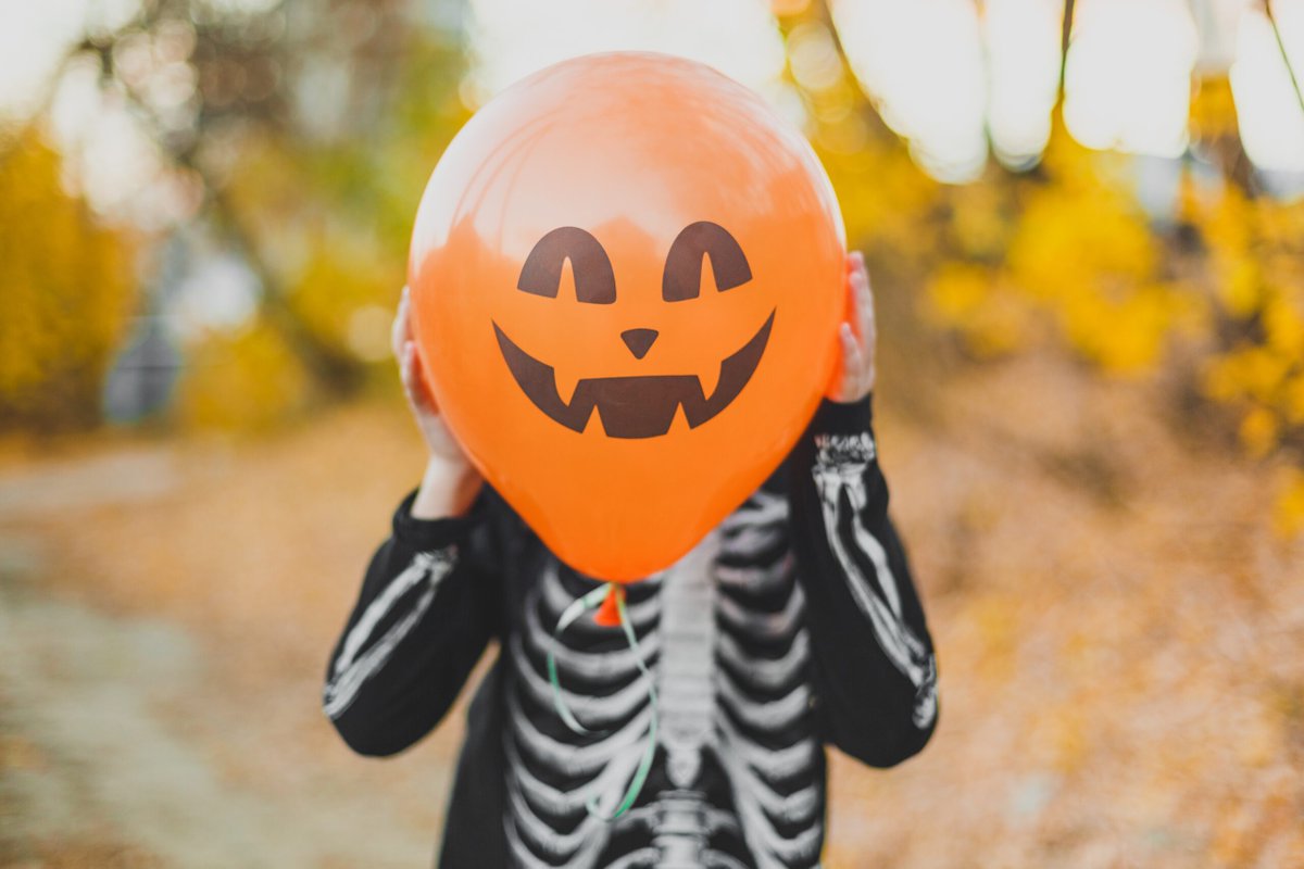 ReimerHVAC's tweet photo. Trick or treat, smell my feet, give me something good to eat! 

We hope you have spooky good time this Halloween. #HappyHalloween #EatDrinkAndBeScary https://t.co/gvadLZba68