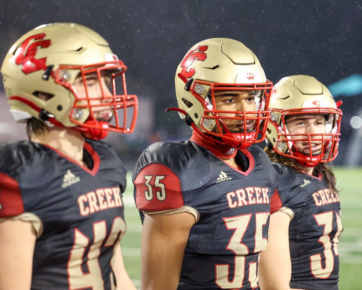 “Perfection is being able to look your friends in the eye and know you did everything you could not to let them down” ~Gary Gaines #NeverGiveUp <a href="/CCreekFootball/">Caney Creek Football</a> @daylinmanning35 <a href="/thejoshhenry75/">Joshua Henry</a> <a href="/emilio_banks18/">Emilio Banks</a>