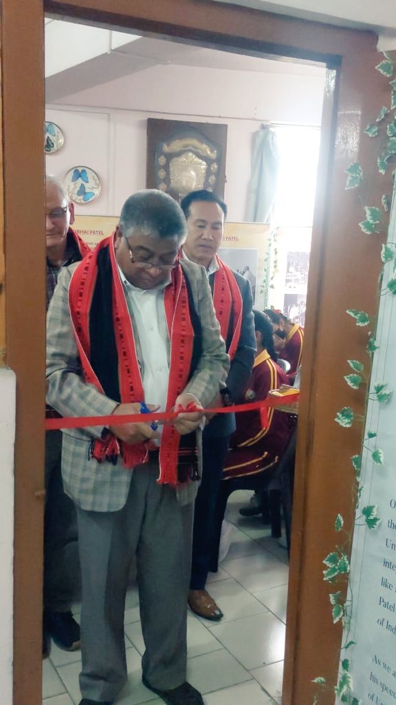 CBCShillong's tweet image. Shri R.K Lyngdoh, Headman, Rngi-Jynriew Rum, Nongthymmai inaugurated the Photo Exhibition on #SardarPatel: The Architect of Unification at the #NationalUnityDay2022 ICOP organized by CBC, Shillong 

@DGNorthEast @PIBShillong @airnews_shi @ddnewsshillong @CBC_MIB