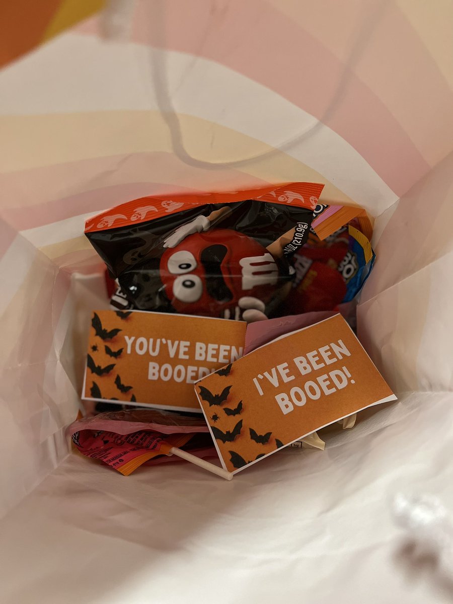 I’ve Been Booed &amp; it made my day🎃 Love my School!! Love my People!! Thank you to my Booer!! <a href="/Creekview_griz/">creekview_high</a>