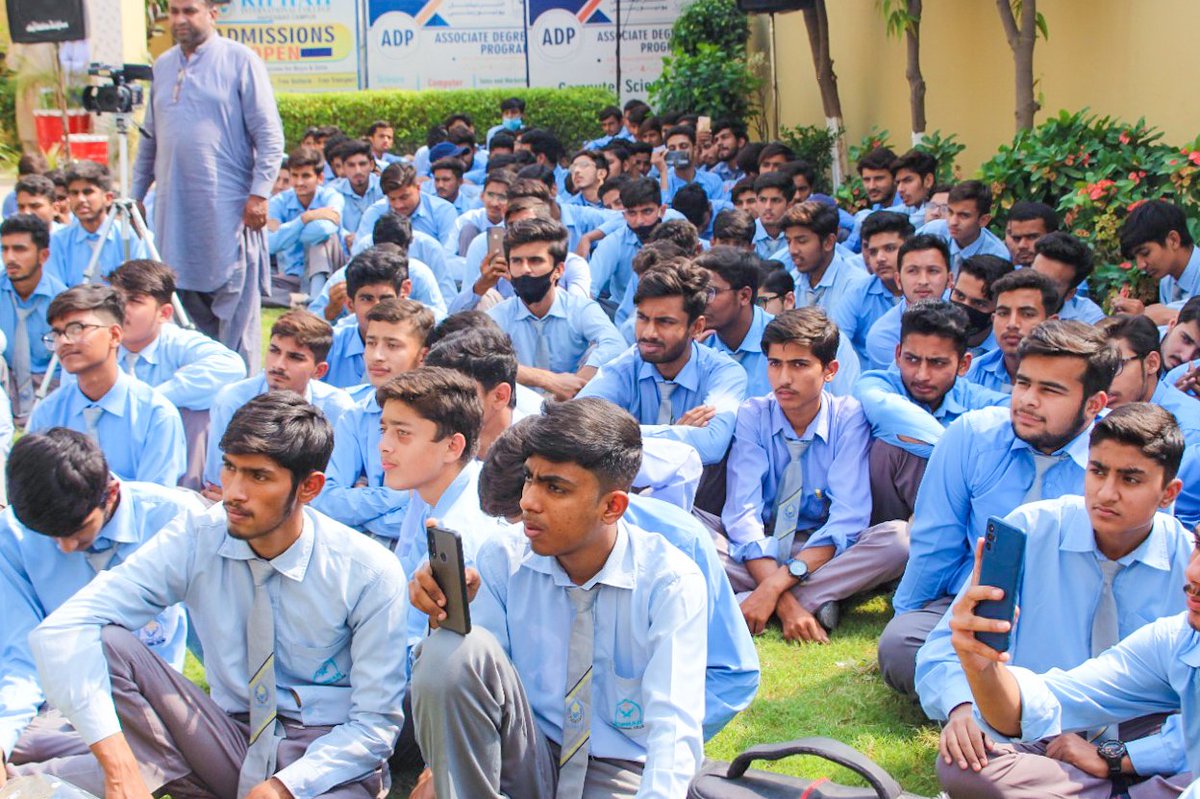 syedfaisalsamii's tweet photo. Amazing Training Session held with the students and management of #RIPAH #College in Hafizabad, Punjab Pakistan
کالج RIPAH کے طلباء اور انتظامیہ کے ساتھ محفل میلاد النبی ﷺ اور تربیتی نشست کا انعقاد-- حافظ آباد پنجاب پاکستان https://t.co/1PPobxp0zk
