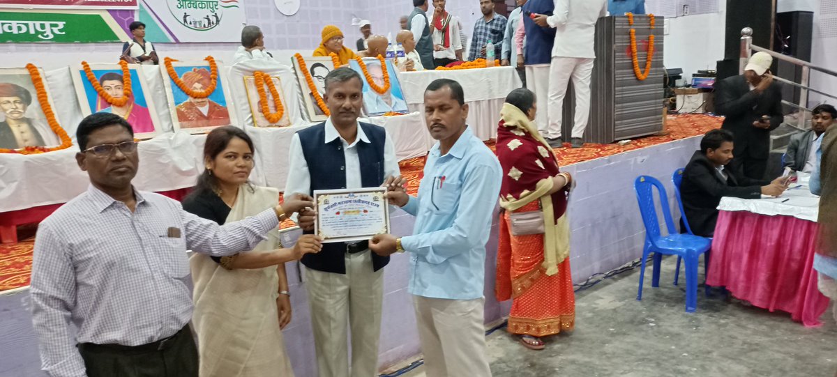 jatwar_ramesh's tweet photo. आप यकीन मानिए सामाजिक परिवर्तन का संघर्ष अभी जारी है......
सूर्यवंशी महासभा छत्तीसगढ़ राज्य के द्वारा आयोजित सामाजिक परिवर्तन, आर्थिक मुक्ति के लिए आयोजित कार्यक्रम ।
मार्गदर्शक वक्ता-रमेश जाटवर जी
विशिष्ट अतिथि-अमृता मिलन जी

अम्बिकापुर राजमोहनी भवन
30.10.2022
जय भीम
रमेश जाटवर https://t.co/fs3F2SJ8dR