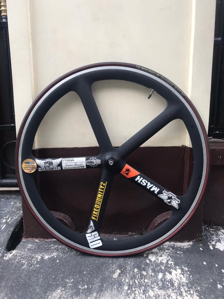 HITAMputih tweet media