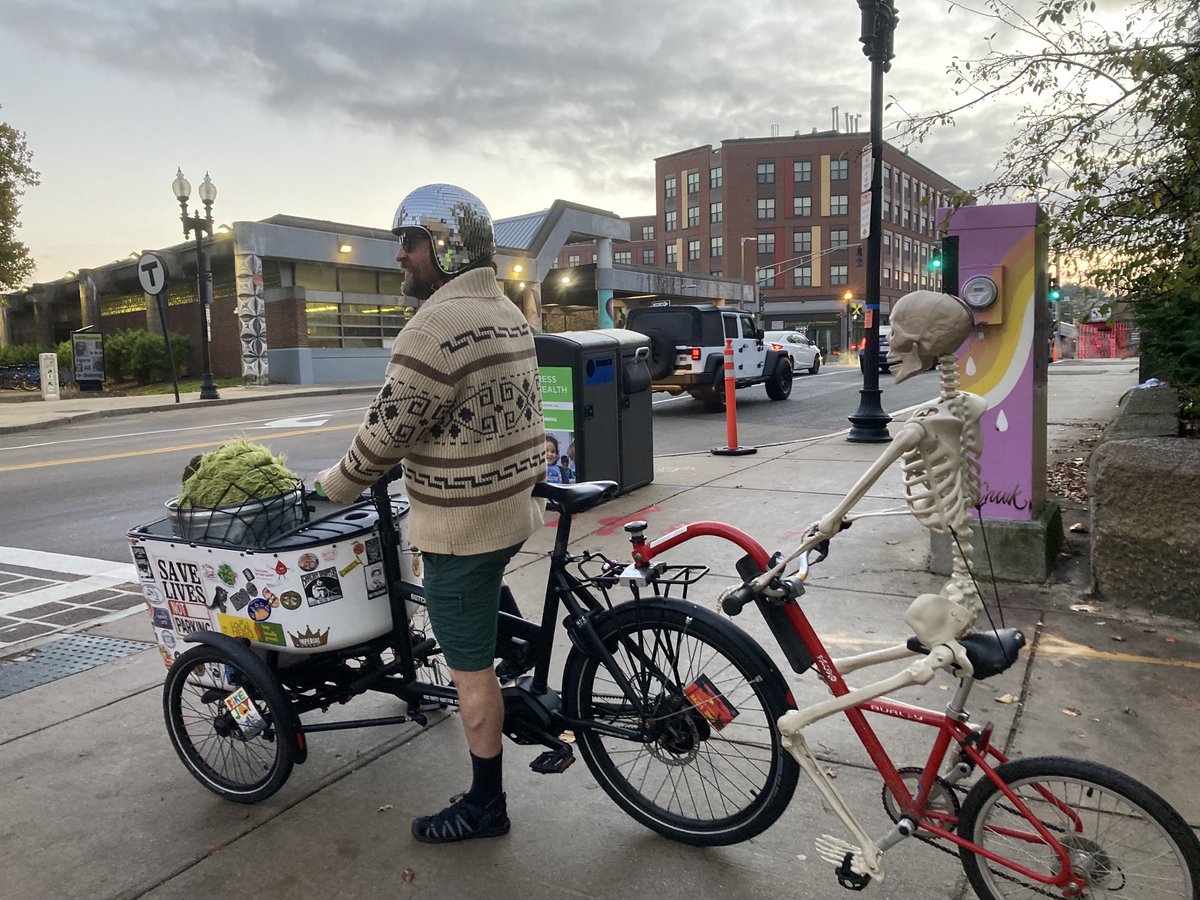 Enjoying the Halloween spirit of my fellow bike commenters