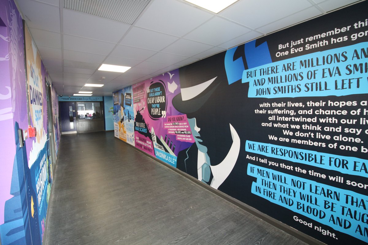 northfieldssc's tweet image. WOW!! 🤩 Our English department had a glow-up over the half term break!✨

Staff have been hard at work creating new wall installations to transform the English corridor into a vibrant learning space. We hope you love it! 😍