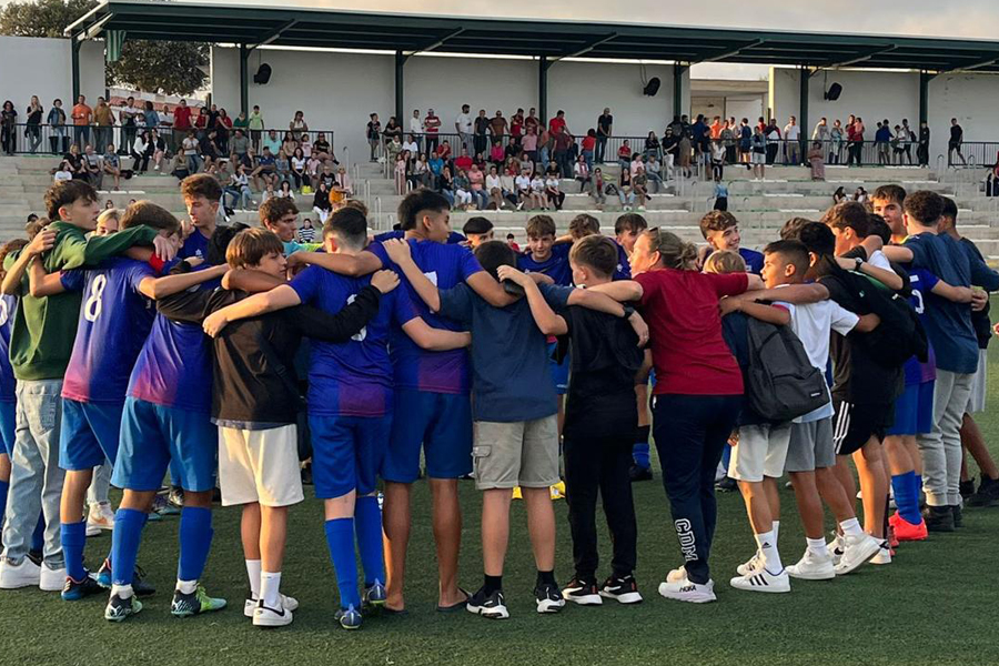 cd_menorca's tweet photo. El Cadete C campeón de copa 🏆
Toda la info aquí 👇
https://t.co/Gog2hg1AB1
💙❤️💙
#cdmen #cdmenorca #cdmenorcatv #cdmentv #clubdeportivomenorca #futbol #futbolmenorca #futbolbalear #futbolformacion #ffib #mahon #menorca https://t.co/kCHlU7bSDT