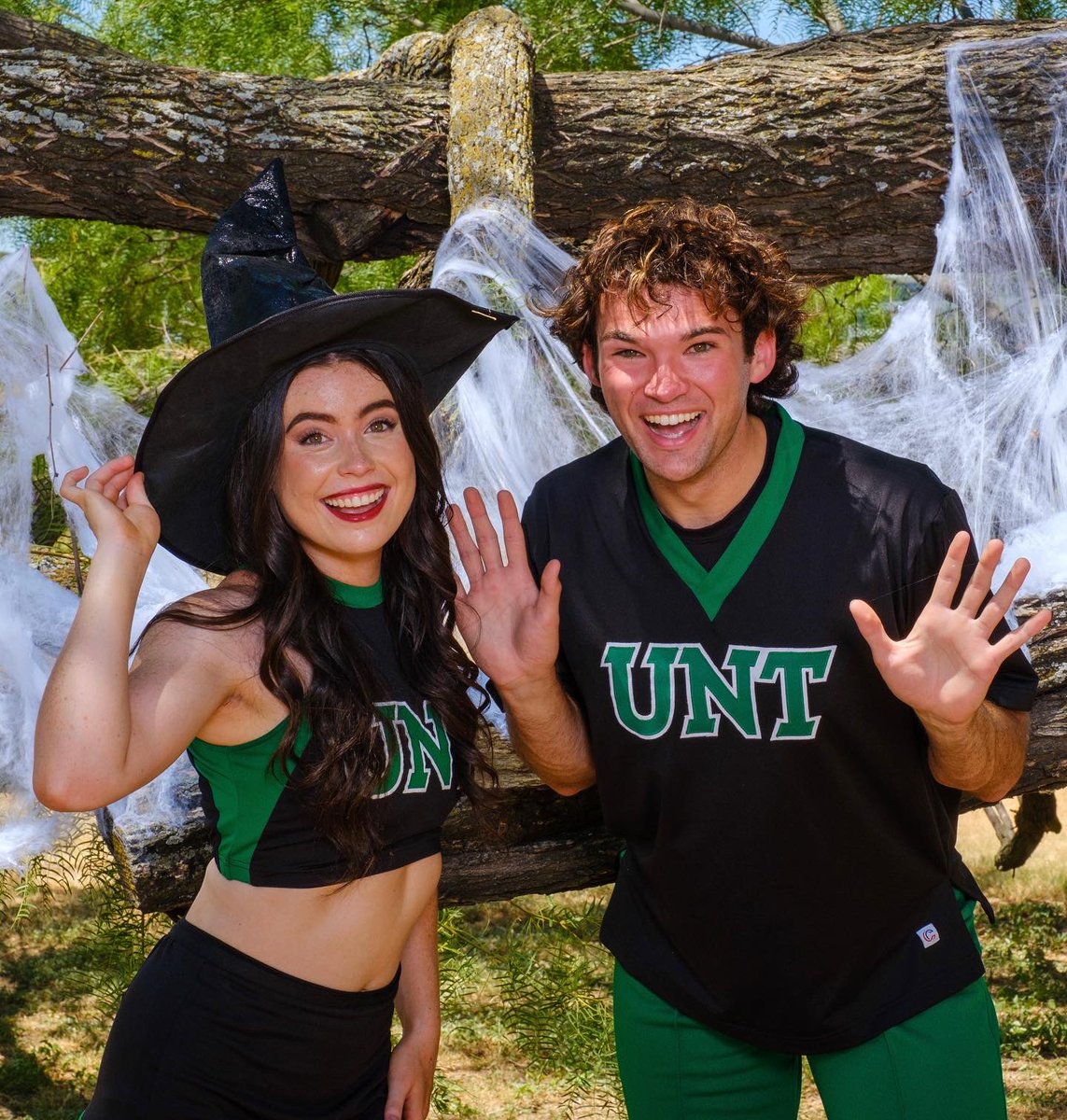 Have a fa-boo-lous Halloween!🎃 👻 
#gmg #unt #collegecheer #halloween 
📸: <a href="/rentphotoville/">PhotoVilleOKC</a>