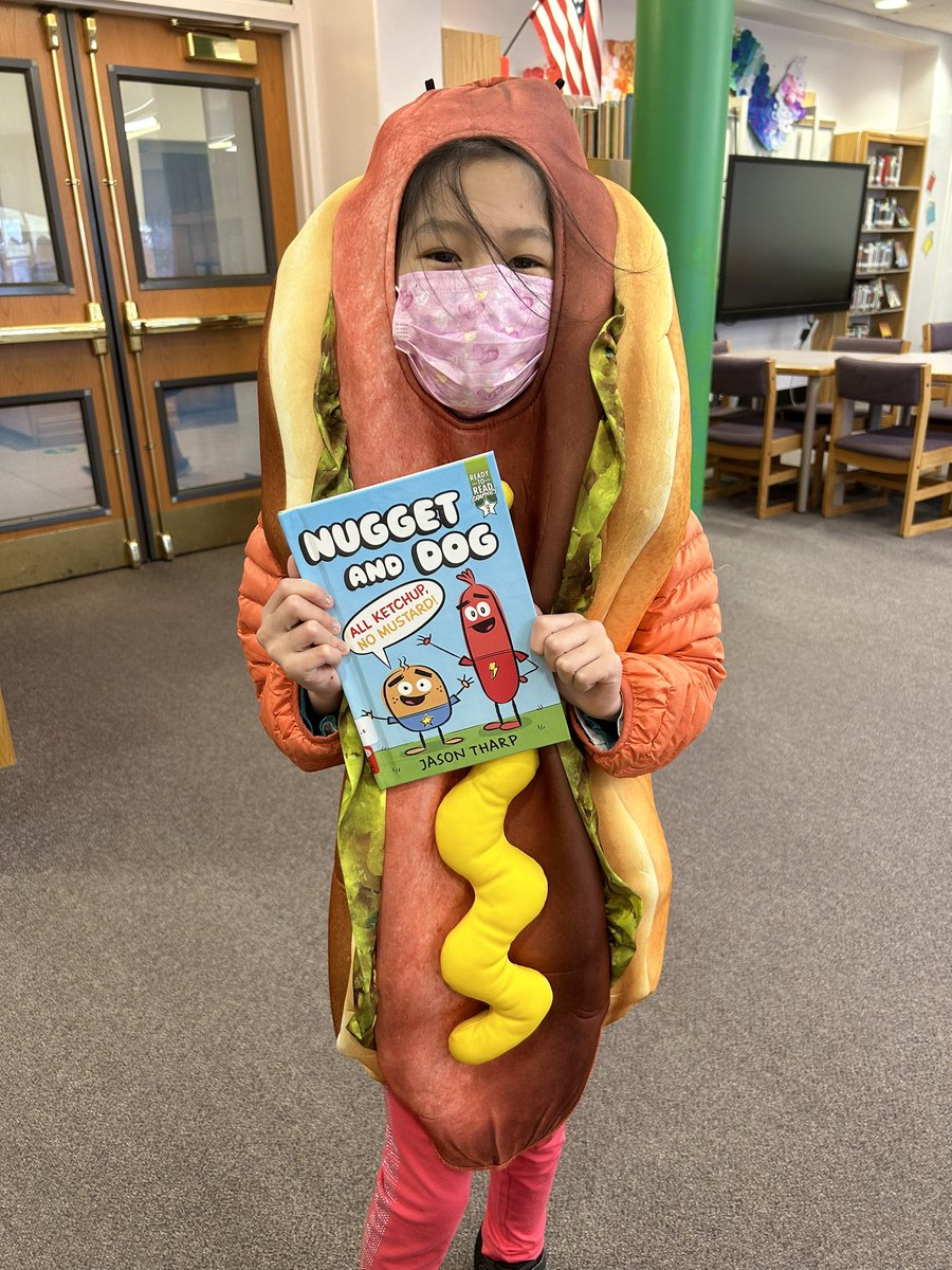 _mshartmann_'s tweet photo. I think my goal for today is to find books that match student costumes! @teamhillside @wnderfriends #proud2bNHPGCP https://t.co/Qngr41mvjn