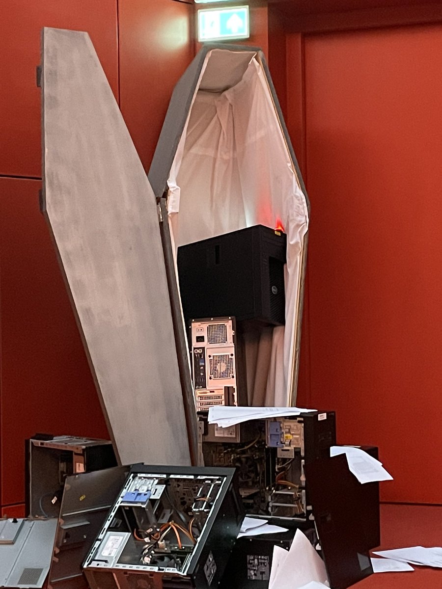 Enjoying datahorror event <a href="/DondersInst/">Donders Institute</a> <a href="/Radboud_Uni/">Radboud University</a>