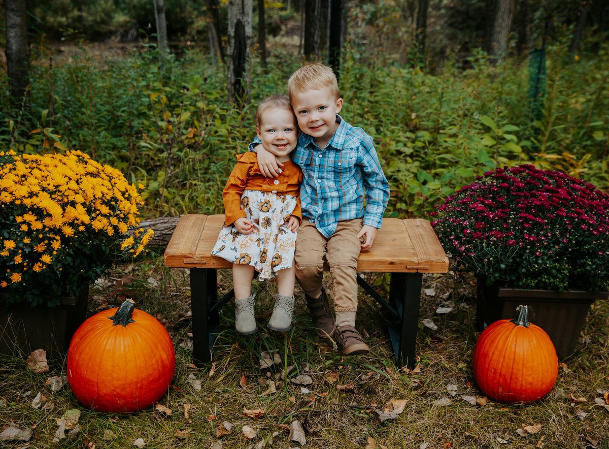 AgentDockry's tweet photo. Happy Halloween from my family to yours! https://t.co/MevzSVZe9w