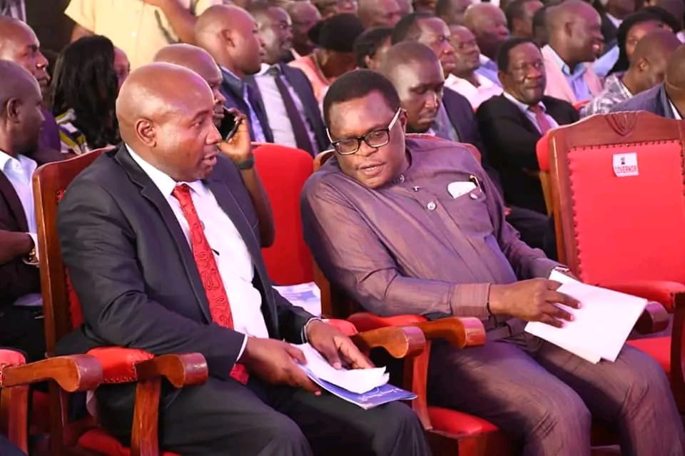 NyotiErick's tweet photo. Bungoma governor Kenneth Lusaka attended the send off of Mama Philomena Barasa mother to Kakamega County governor Fernandez Barasa.
Former Prime Minister Raila Odinga, former Vice President Kalonzo Musyoka several governors among dignitaries present. https://t.co/KzBfUWlBT4