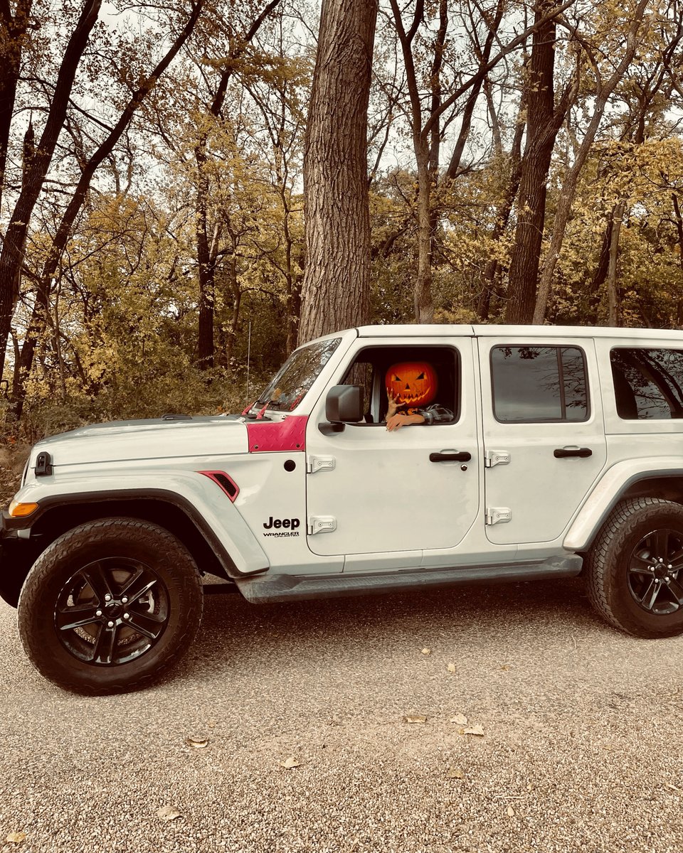 Jeep's tweet photo. Carve a few trails this year. 🎃 #HappyHalloween

📸: Sendi L. https://t.co/97FynINEos