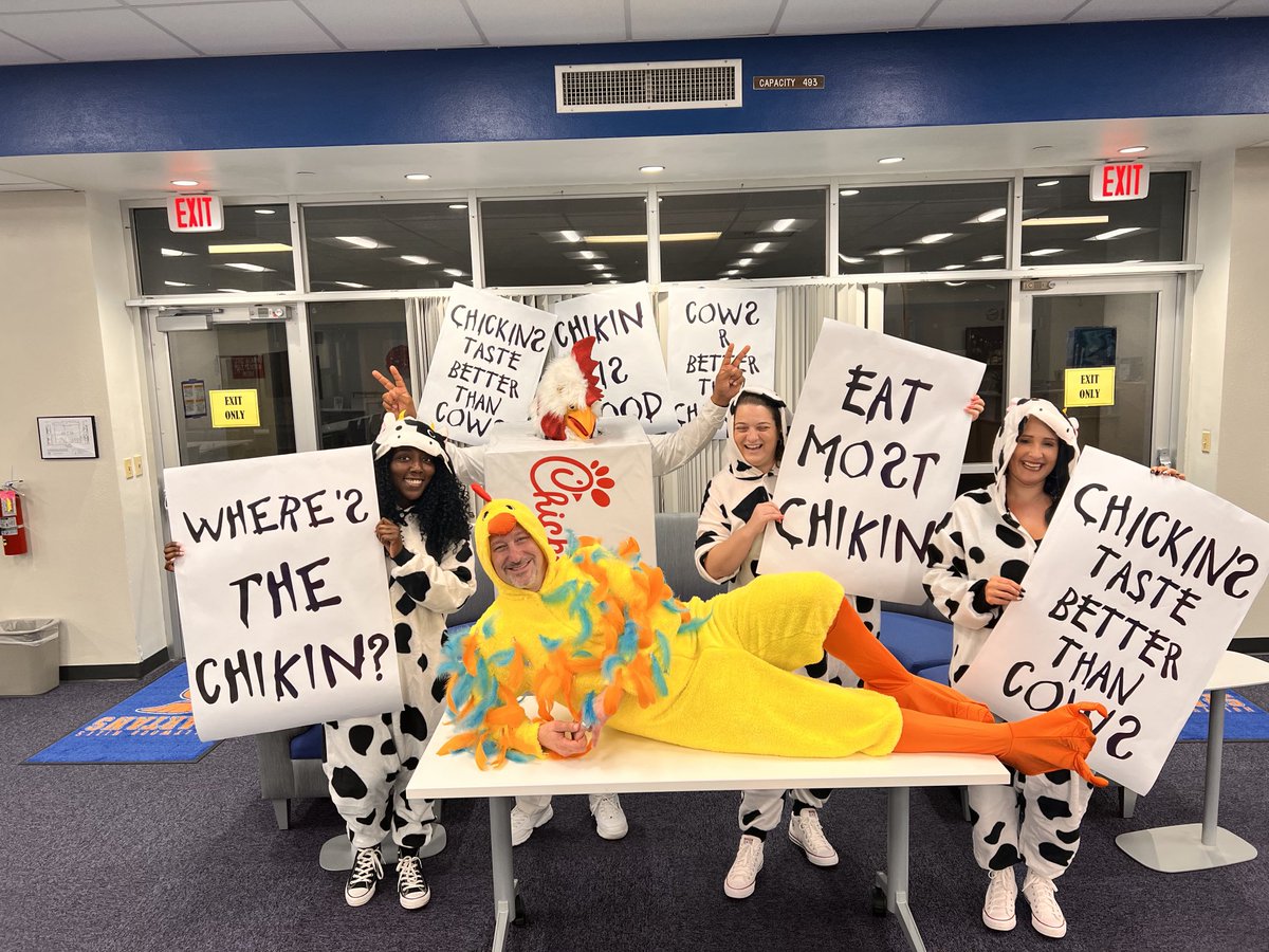 Principal_HHHS's tweet photo. Happy Halloween! Eat MOST Chikin! ⁦@BPAABroward⁩ ⁦@SpartanHhhs⁩ ⁦@ChickfilA⁩ ⁦@ChickfilANews⁩ https://t.co/8abO9Ya90v