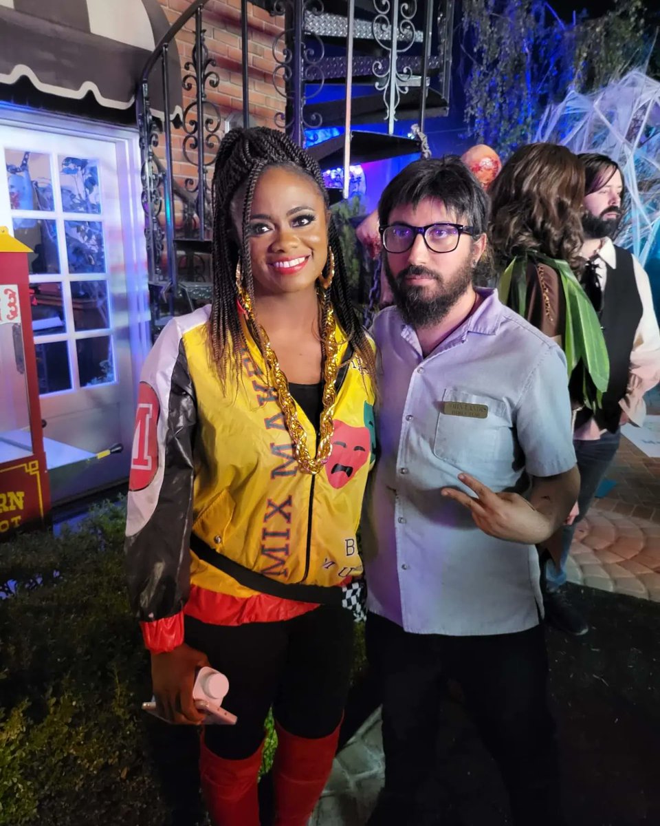 BLKLiberation84's tweet photo. Happy Halloween!ππ»π§ββοΈ
You never know the impact you may have on someone. There were some ppl who recognized me from my YouTube channel at Hayvenhurst. I was honored and blown away. Thank you to all of my supporters and yes, I will be back on my channel soon!π§‘
#NicolesView https://t.co/sFnv7d405J