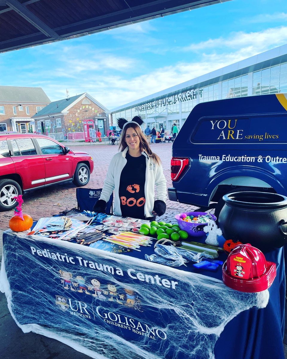 Thank you #rochesterpublicmarket for having us at the Halloween Event! 
We were able to hand out reflective bracelets, other fun handouts, information on #beseen to promote pedestrian safety, and of course candy 🍬 

<a href="/URMed_GCH/">Golisano Children's Hospital</a> <a href="/URochesterSurg/">URMC Department of Surgery</a> <a href="/RocPublicMarket/">City of Rochester Public Market</a>