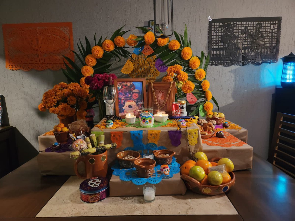 Jim_Nunez's tweet photo. @JCarlos_Valerio Mi altar ❤️ dedicado a mi hermano y abuelitos https://t.co/OgTnp3d9vh