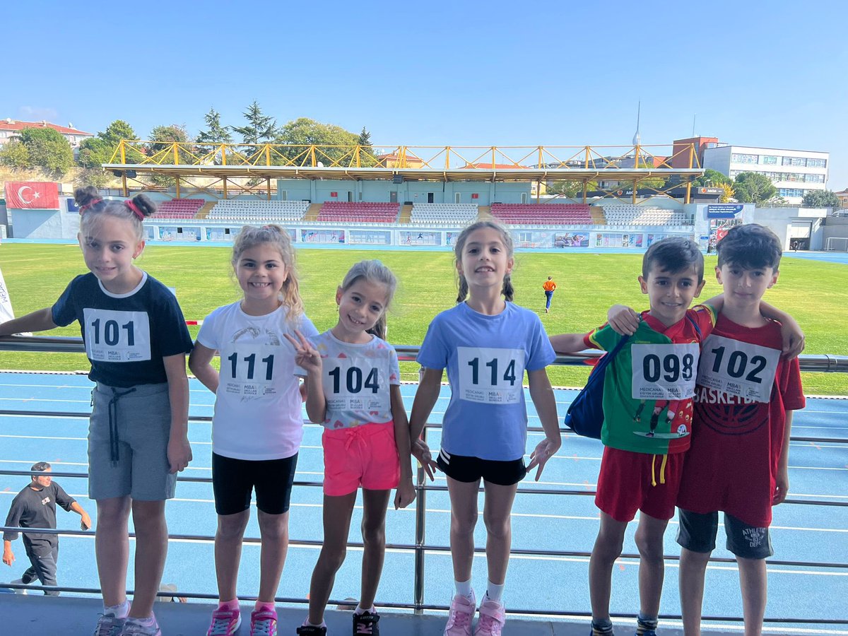 MBA Okullarının düzenlemiş olduğu “Cumhuriyet Koşusu”ndaHalkalı Kampüsü olarak bireyselde 8 madalya ve takım olarak 4 kupa kazandık 🏆💪🏆 
Şampiyon Halkalı Atakent🇹🇷🇹🇷🇹🇷<a href="/eebruoruc/">Ebru Oruç</a> <a href="/duyguozkankilic/">Duygu Özkan Kılıç</a> <a href="/FundaOztoprakk/">🫶</a> <a href="/ozkanay_/">Özkan Ay</a> <a href="/ayfer_bati/">Ayfer BATI</a> <a href="/aligundogdu44/">ALİ GÜNDOĞDU</a> <a href="/ozkanay_/">Özkan Ay</a>