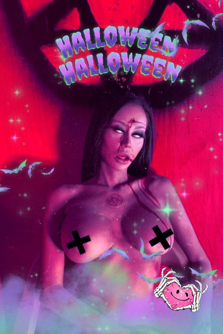 Happy Halloween 🎃 https://t.co/wH3bC752Bc<a href="/tag/gymgirl"class="tags"><span>#gymgirl</span></a><a href="/tag/healthyliving"class="tags"><span>#healthyliving</span></a><a href="/tag/fitnessgirl"class="tags"><span>#fitnessgirl</span></a><a href="/tag/sextpanther"class="tags"><span>#sextpanther</span></a>
