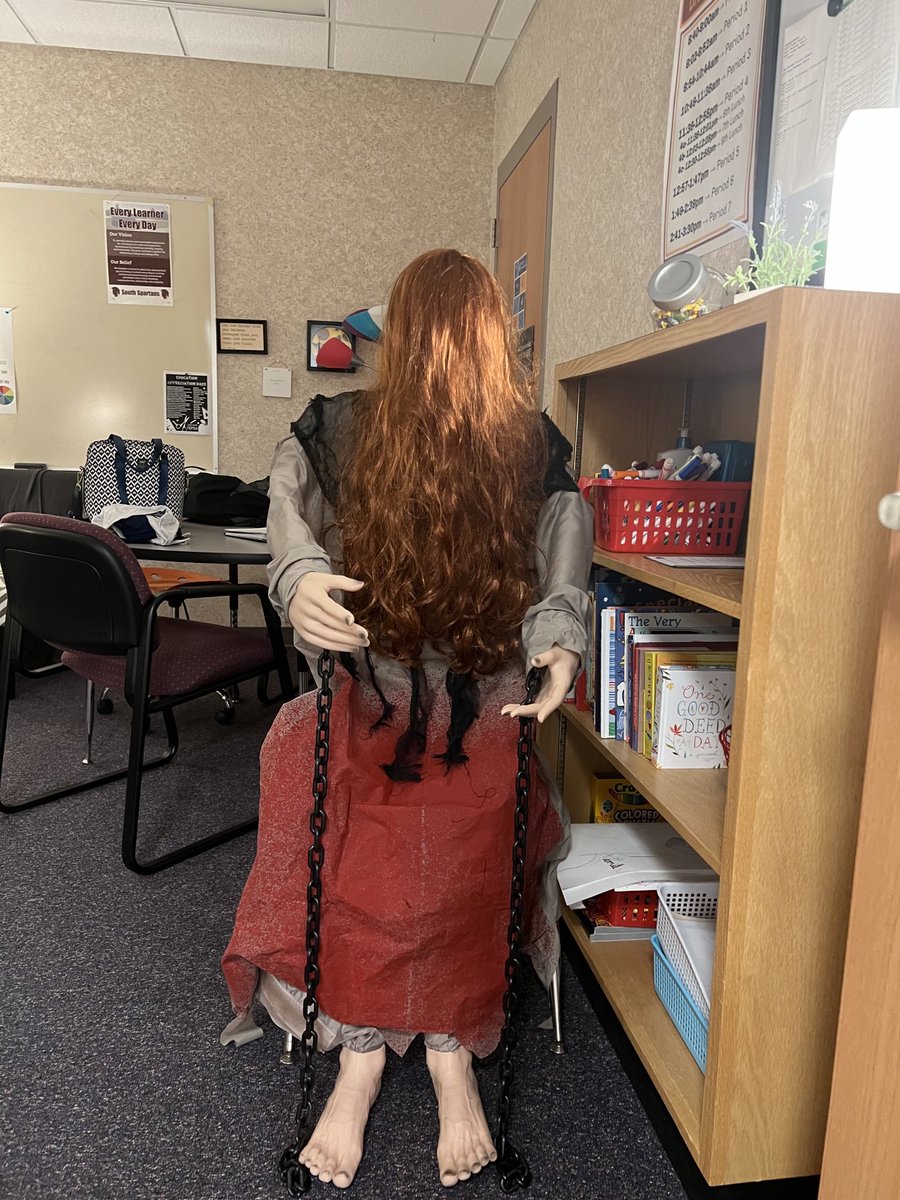 Happy Halloween! Was greeted by this lovely when I opened my office door! #coworkersarethebest  #maybesheneedscounseling ⁦<a href="/GFSchools/">Grand Forks Public Schools</a>⁩ ⁦<a href="/southms_gf/">South Middle School</a>⁩