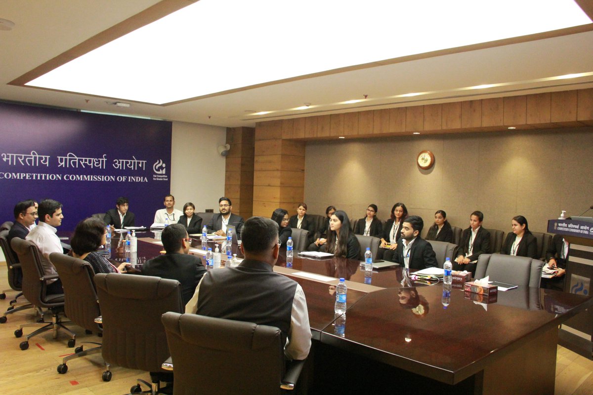 CCI_India's tweet photo. Interaction and certification distribution ceremony to #CCIInterns in the august presence of Acting CP, Dr. Sangeeta Verma, for completing their 1 month tenure at #CCI.
@svermaa02
#CompetitionCommission #Competitionlaw #regulation #Internship #Students #Law #Career #India https://t.co/Co8CJvR4UU