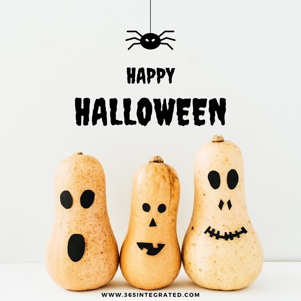 margo_jay's tweet photo. Happy Halloween

This is one of my favourite days of the year. It brings out the kid inside each of us. 

I love the joy kids feel and bring. I love how the community rises to light up and decorate their yards to share this joy. 

Enjoy your day - and trick or treating and o… https://t.co/MMf7ogMb7t