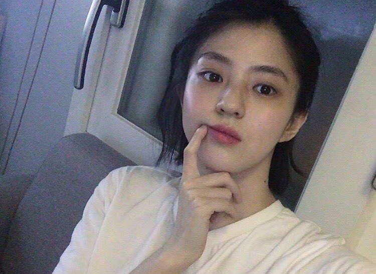 l_uvjunk's tweet photo. 그냥 내 취향은 모든 순간의 한소희인데..🫶🏻 https://t.co/sARlflsa02