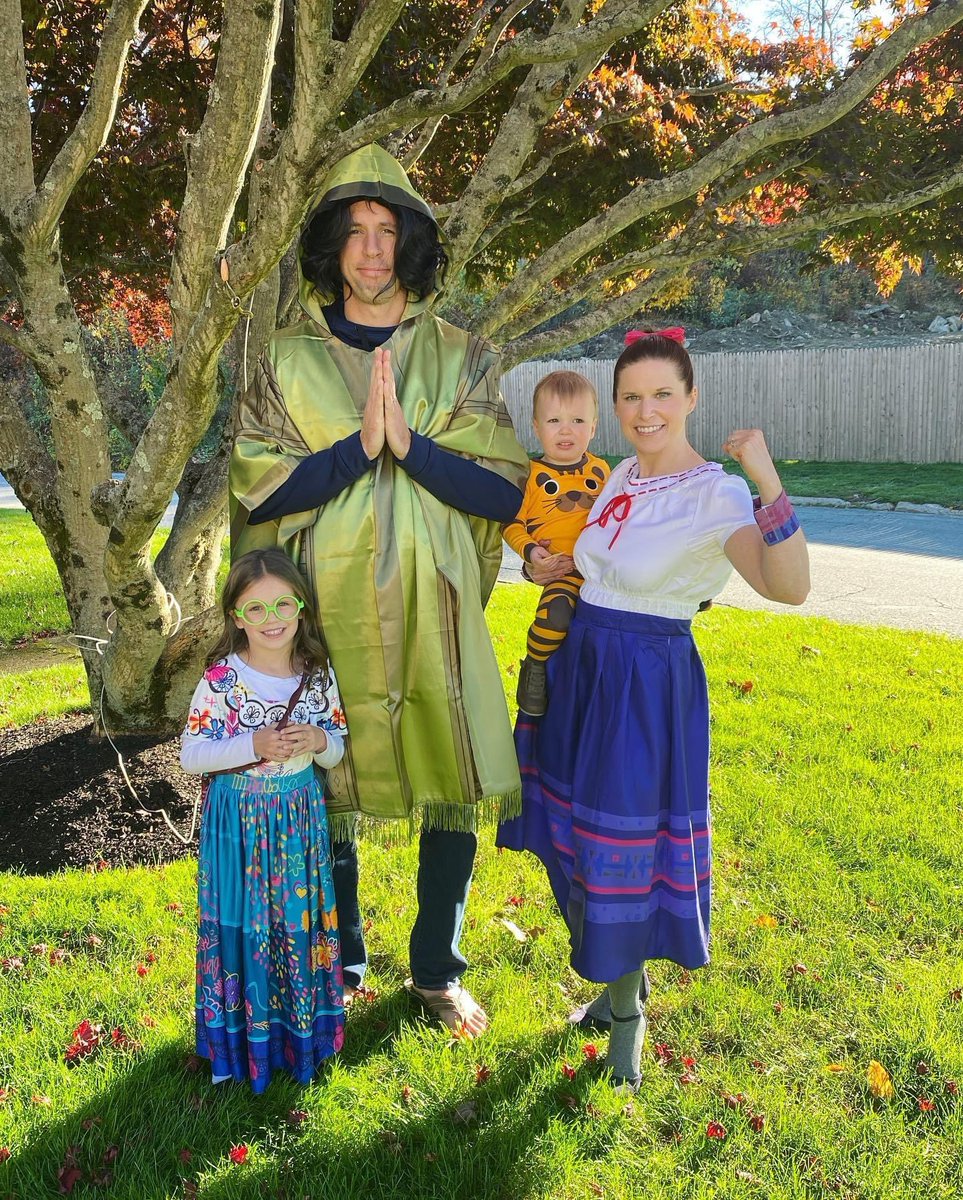 FOFeatures's tweet image. #HappyHalloween from @cvalente08, @_RobCrain and the fams!