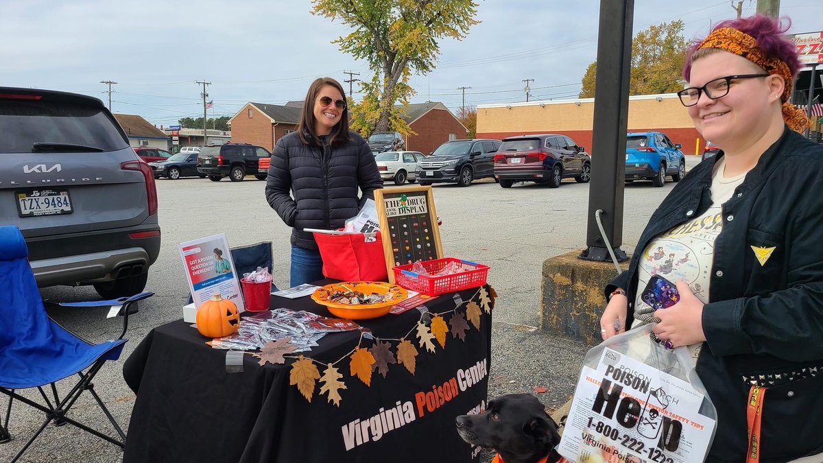 Virginia Poison Center (@vapoisoncenter) on Twitter photo We had so much fun at the South Hill Chamber of Commerce Fall Crawl event on Saturday!🎃
Catch us in Dinwiddie, Lunenburg, and Midlothian this week!☠️
Got an event that you'd like for the Virginia Poison Center to attend? Reach out to us at poisoncenter@vcuhealth.org We had so much fun at the South Hill Chamber of Commerce Fall Crawl event on Saturday!🎃
Catch us in Dinwiddie, Lunenburg, and Midlothian this week!☠️
Got an event that you'd like for the Virginia Poison Center to attend? Reach out to us at poisoncenter@vcuhealth.org
