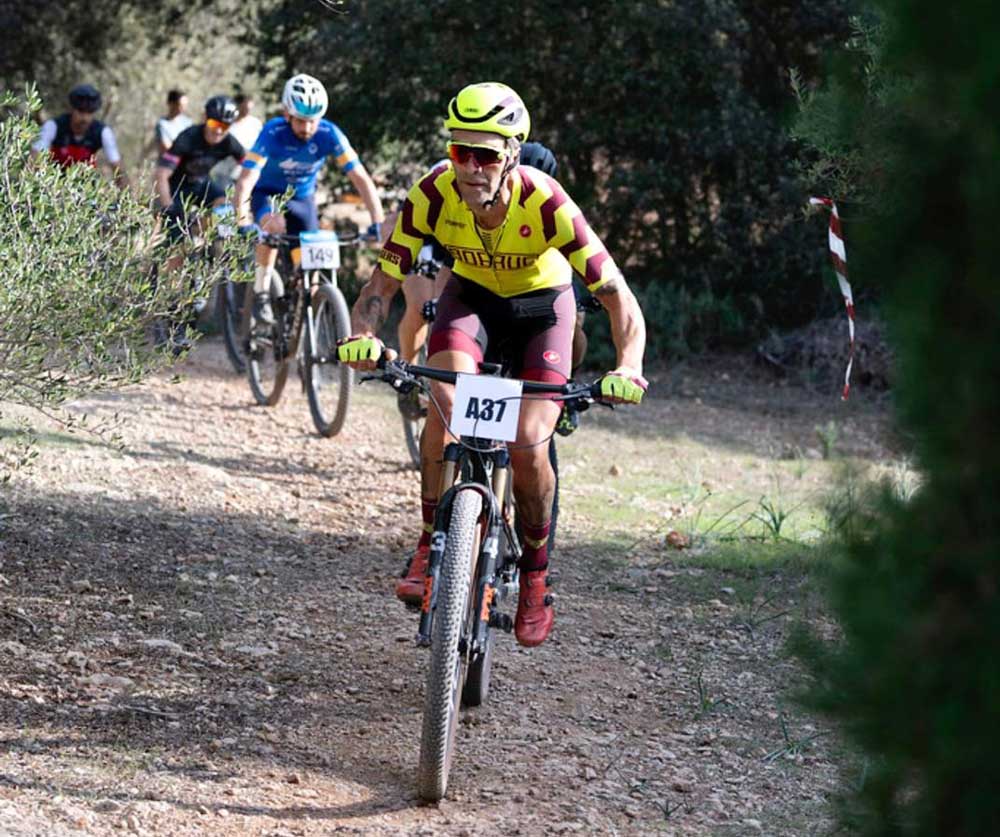 Bobruc_Oil's tweet photo. BOBRUC OIL: MIGUEL ÁNGEL GONZÁLEZ Y JUAN GALIANO CONFIRMARON SU PUESTO ENTRE LOS TRES MEJORES DEL OPEN MTB RESISTENCIA S´ESCAPADA: https://t.co/AHRMmHGKTc

#BobrucOil
#226Ers 
#PompeiiBrand https://t.co/5dvtAq2ecb