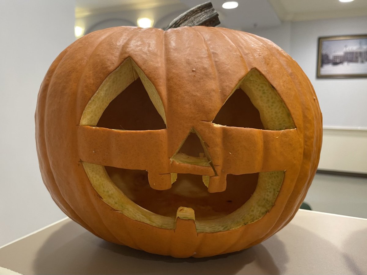 ukclibrary's tweet photo. Many thanks to the student assistants who carved our pumpkin over the weekend! https://t.co/95NExbo1Bz