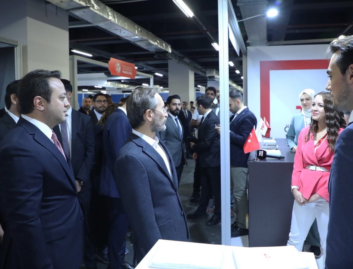 İstanbul’da düzenlemiş olduğumuz Devlet Teşvikleri Tanıtım Günleri organizasyonuna, İletişim başkanımız sayın Prof. Dr. Fahrettin Altun da ziyarette bulundu. Katılımından dolayı teşekkür ederiz.