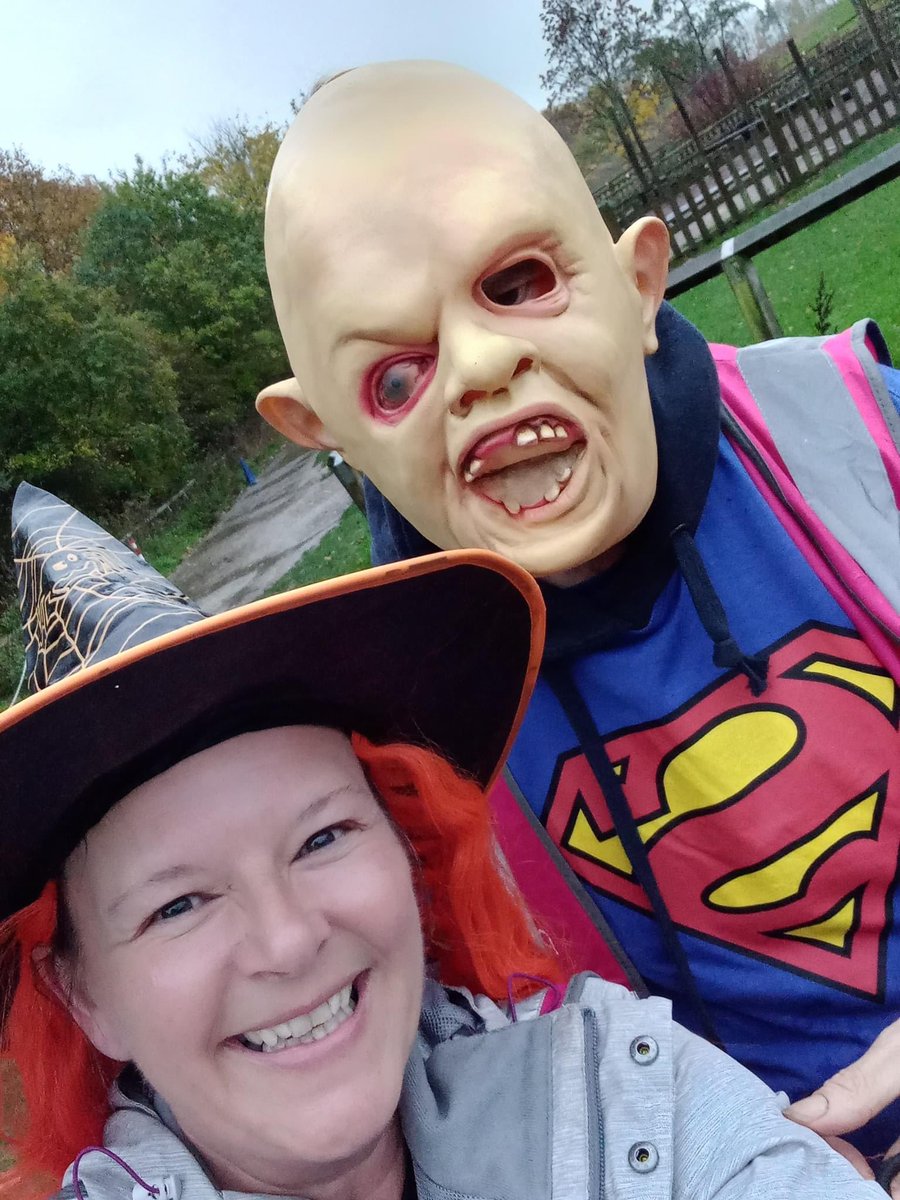 s71owl's tweet photo. @parkrunUK Shipley country Parkrun , Halloween edition . https://t.co/ox0hKK4YBh