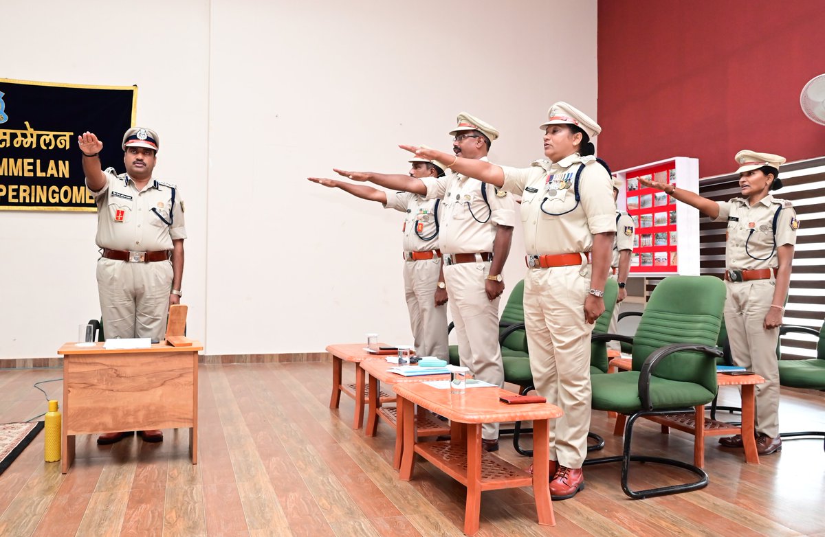 rtcpgm's tweet image. #NationalUnityDay2022 
 Sh. Pauly. P.P, DIG/Principal took  Oath to all Officers, Staff &amp;amp; Trainees in Connection with #RashtriyaEktaDiwas on 31/10/2022 @rtcpgm