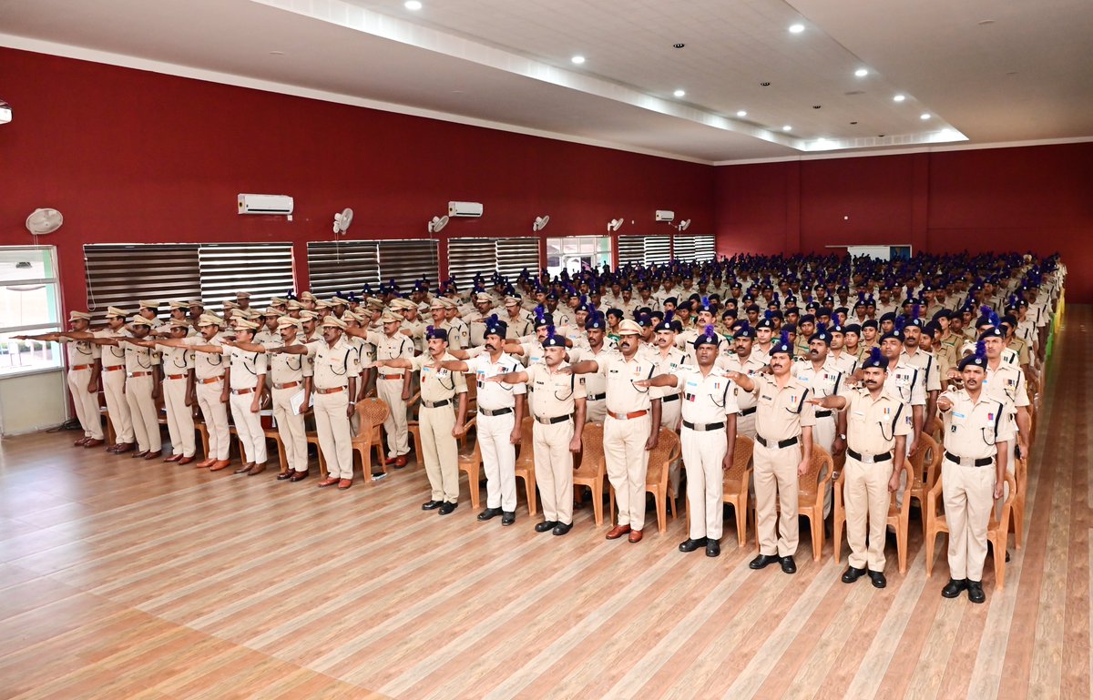 rtcpgm's tweet image. #NationalUnityDay2022 
 Sh. Pauly. P.P, DIG/Principal took  Oath to all Officers, Staff &amp;amp; Trainees in Connection with #RashtriyaEktaDiwas on 31/10/2022 @rtcpgm