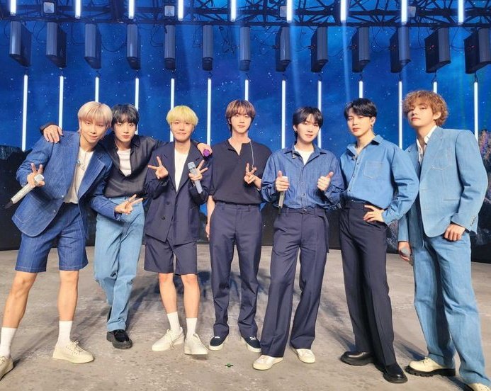 btskzarchive's tweet image. btskz' viral videos on tw!!