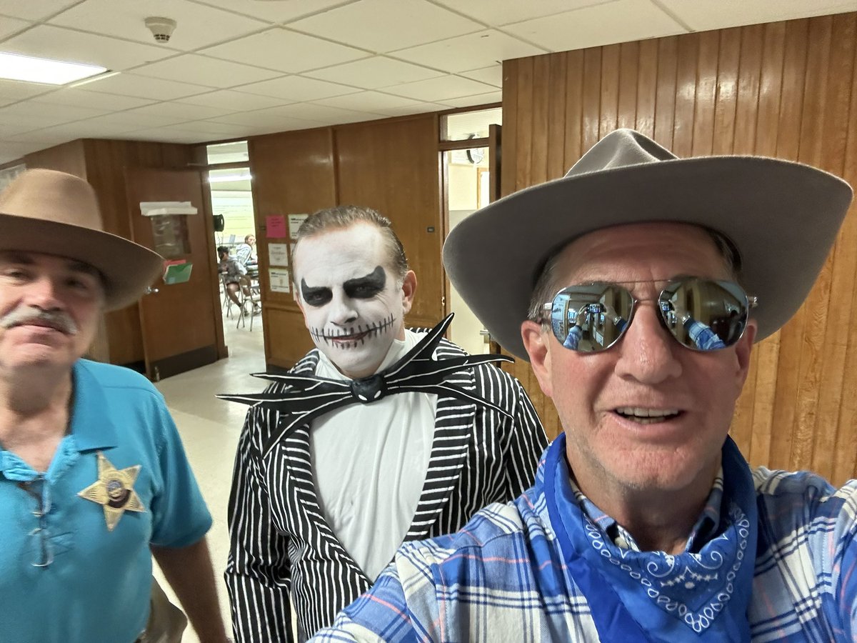 Happy Halloween from GCMS! <a href="/GoGCMSPrincipal/">Matthew Samuelson</a> <a href="/ddfasano41/">Daniel Fasano, Ed.D.</a> <a href="/GCPSSupt/">Kusum Sinha GCUFSD</a> <a href="/GCAsstSupHRLD/">Nanine McLaughlin</a> <a href="/MrsAlbig/">Tia Albig</a> <a href="/LaurenKaufmanGC/">Lauren Kaufman</a> #gcgrows
